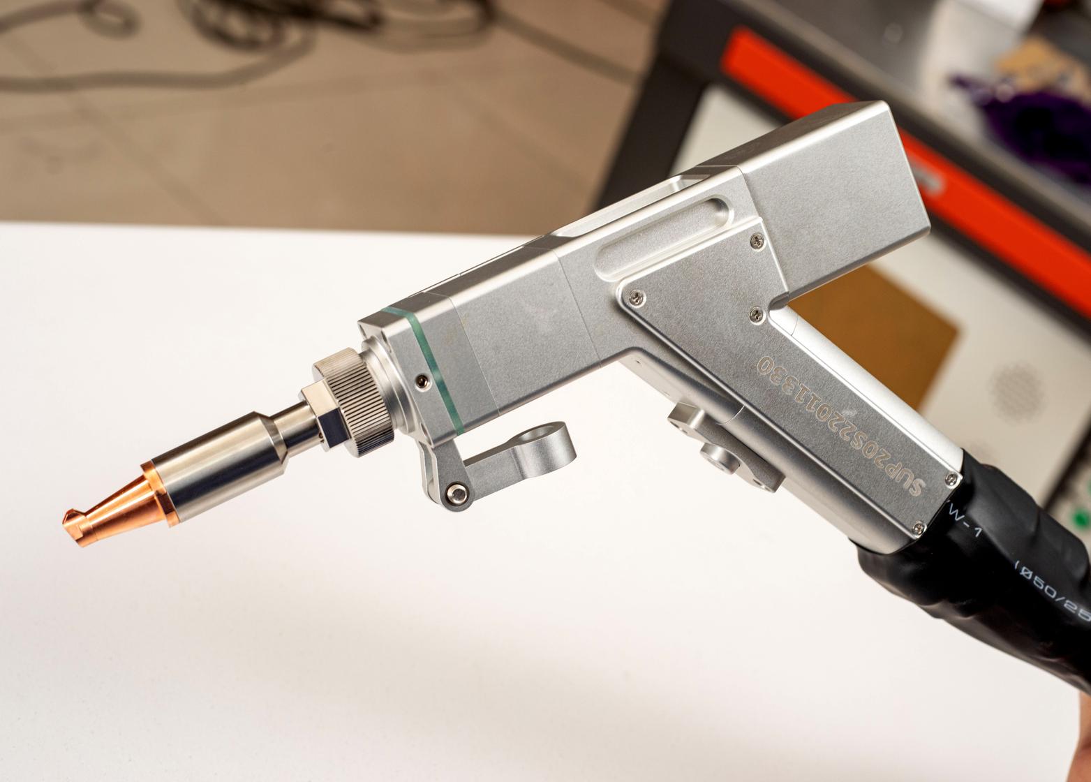 Handheld laser welding machine