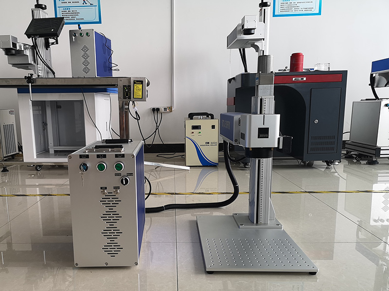 Color laser marking machine with MOPA optical fiber laser sources