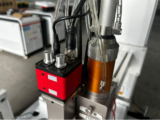 Multi -axis platform automatic welding machine
